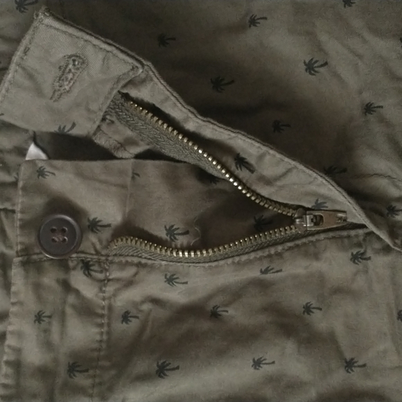 EUC H&M adjustable waist shorts, dark olive green w/black palm tree print - Picture 3 of 5